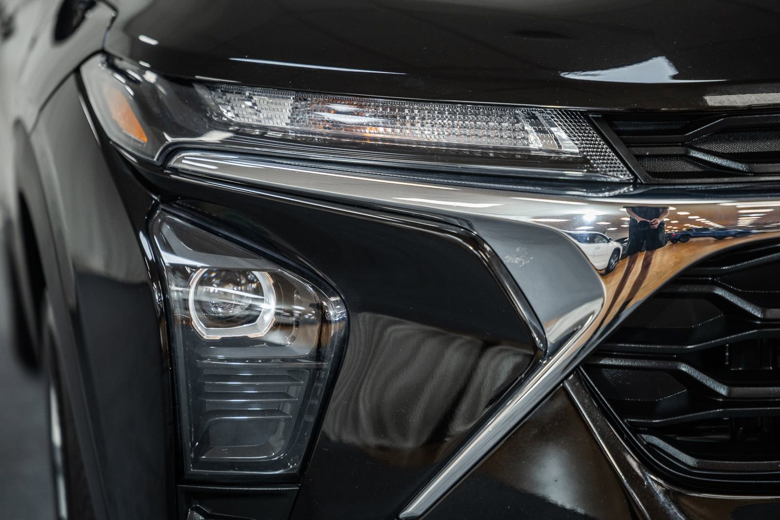 Used 2024 Chevrolet Trax LS w/ LS Convenience Package FWD image 13