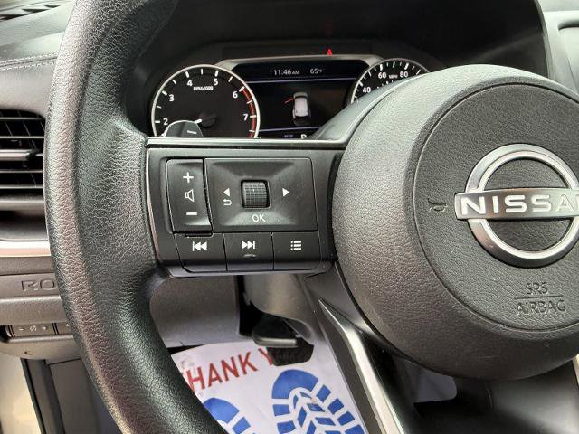 Used 2024 Nissan Rogue S AWD/4WD image 18