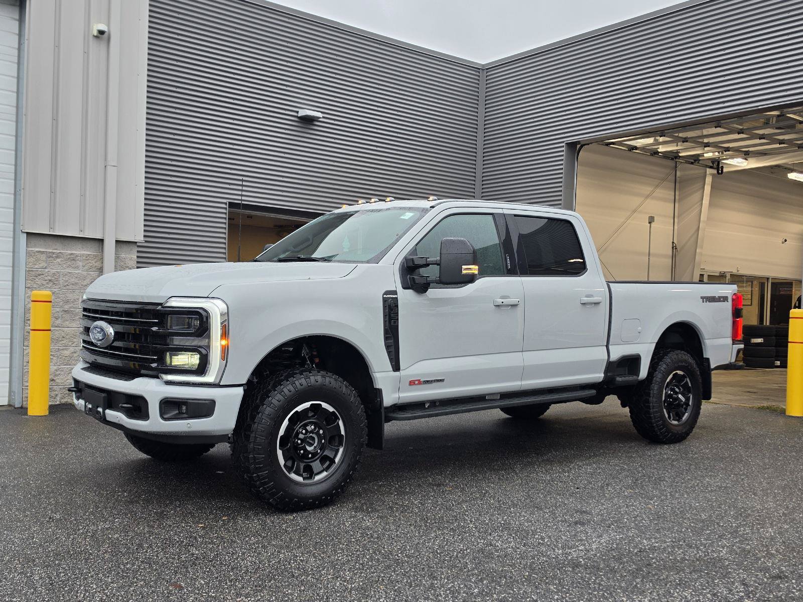 Certified 2026 Ford F350 Platinum w/ Tremor Off-Road Package AWD/4WD image 8