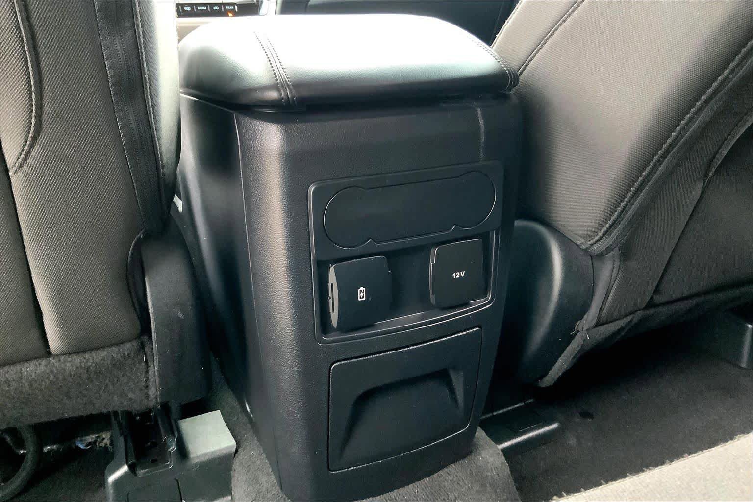 Certified 2024 Ford Explorer XLT RWD image 36