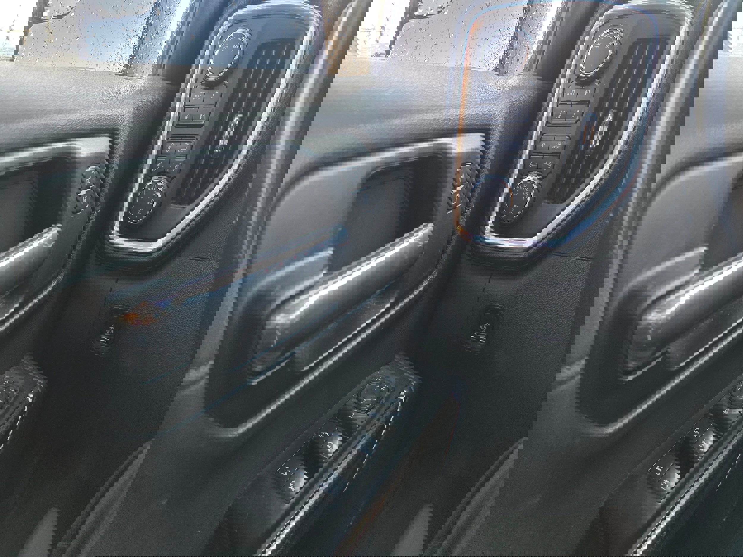 Used 2019 Chevrolet Silverado 1500 RST image 15