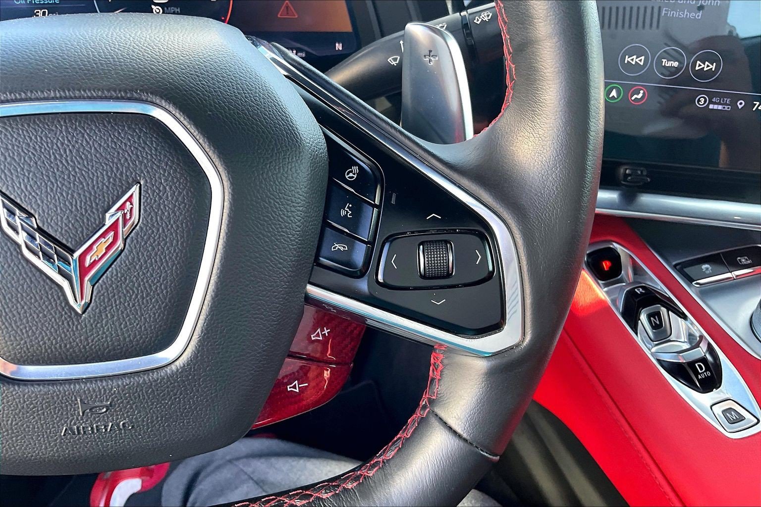 Used 2022 Chevrolet Corvette Stingray Preferred Cpe w/ Engine Appearance Package RWD image 17