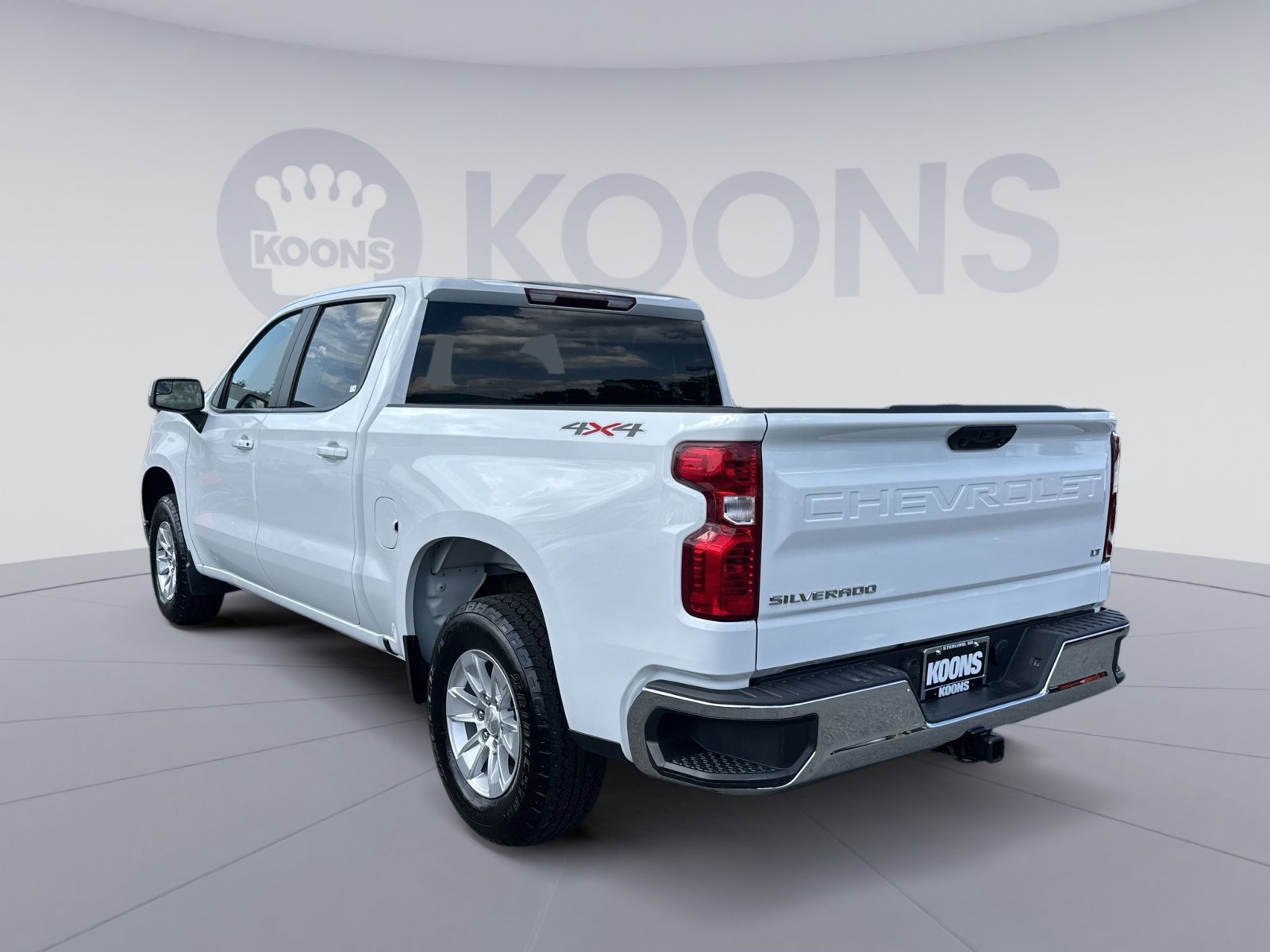 Used 2023 Chevrolet Silverado 1500 LT w/ Work Truck Package AWD/4WD image 8