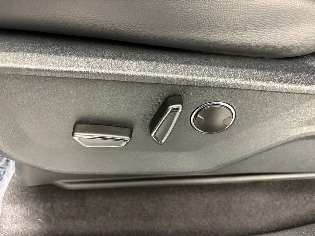 Certified 2025 Ford F150 Lariat w/ Equipment Group 502A High image 15