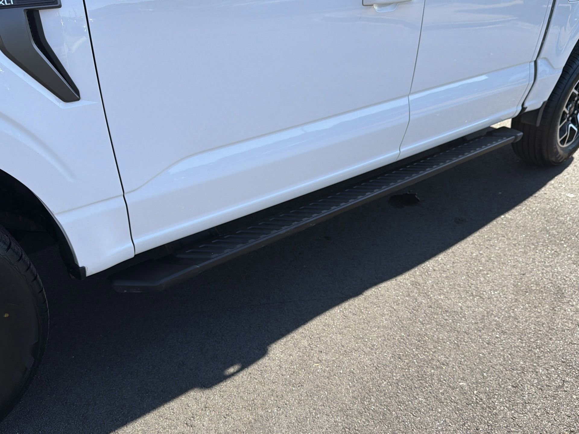 Certified 2022 Ford F150 XLT w/ Equipment Group 302A High image 32