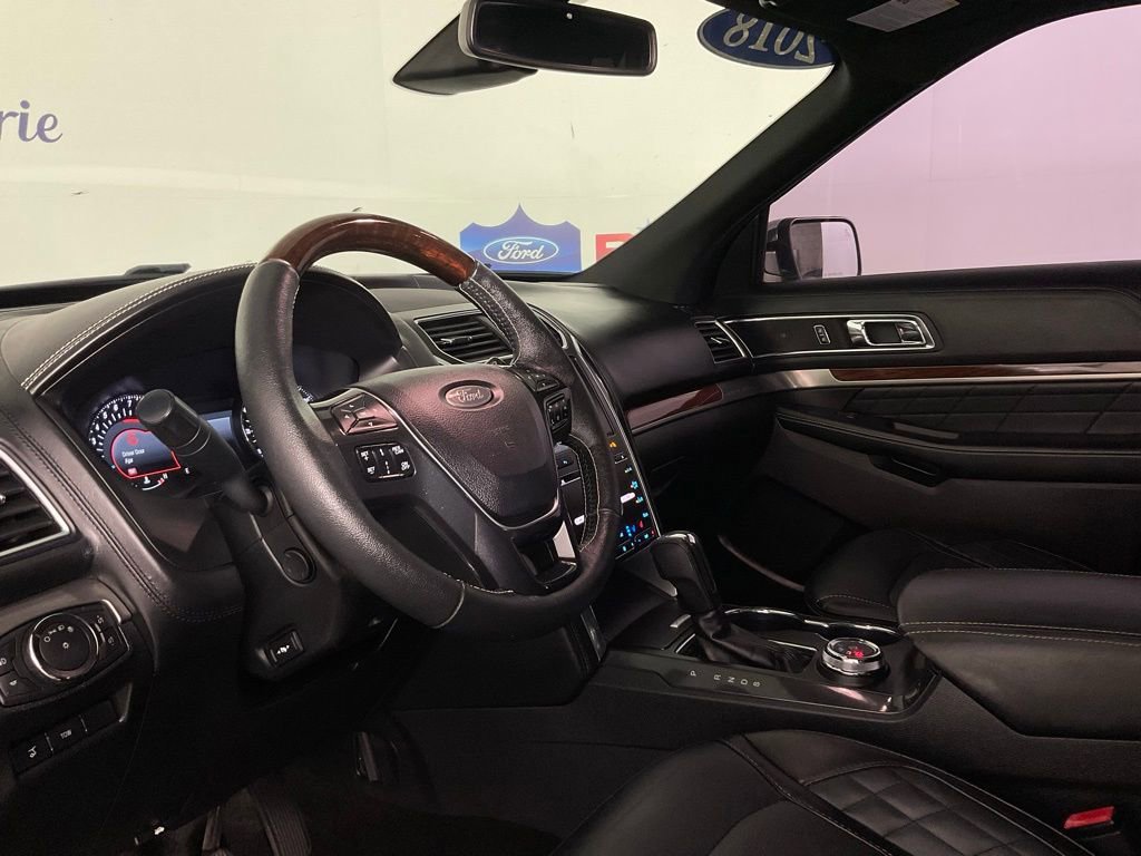 Certified 2018 Ford Explorer Platinum image 13