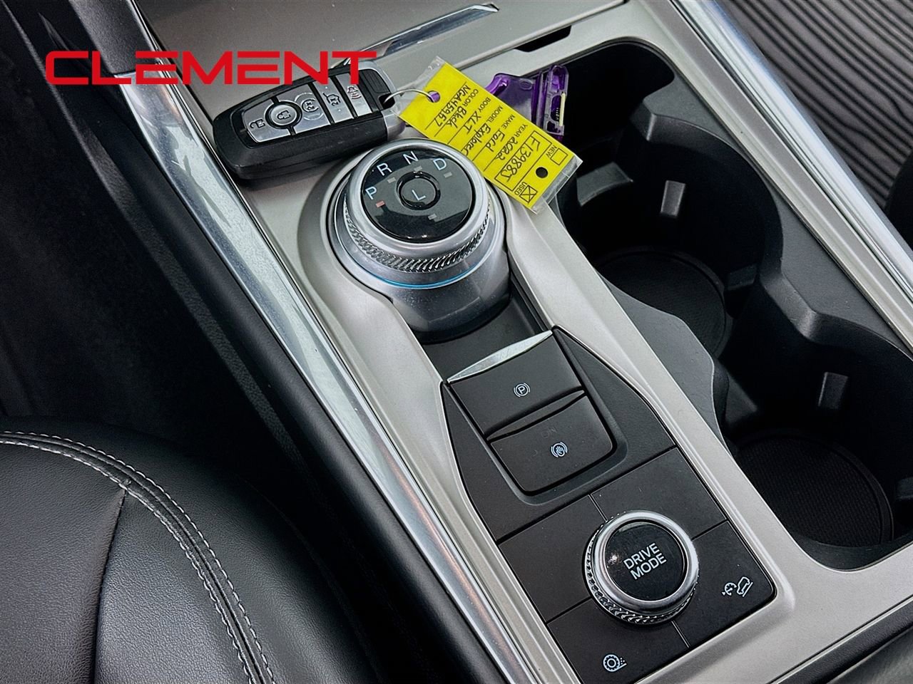 Certified 2022 Ford Explorer XLT w/ Equipment Group 202A image 24