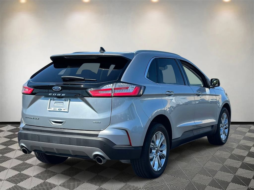 Certified 2023 Ford Edge Titanium AWD/4WD image 4