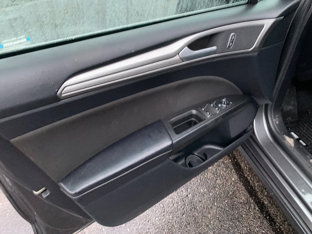Certified 2020 Ford Fusion SE AWD/4WD image 23