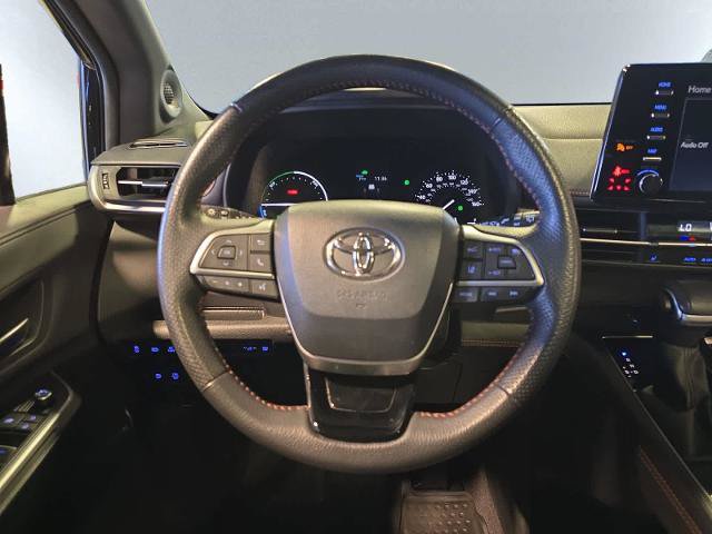 Used 2023 Toyota Sienna XSE w/ XSE Plus Package AWD/4WD image 16