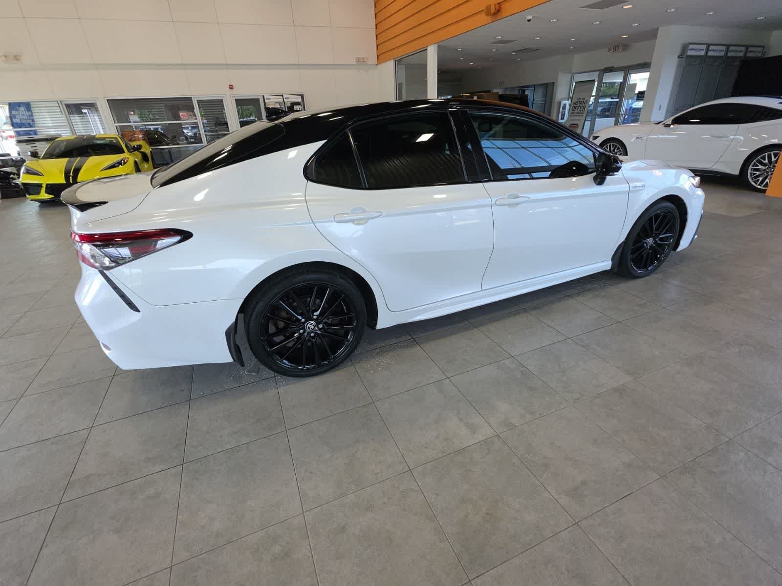Used 2021 Toyota Camry XSE FWD image 7