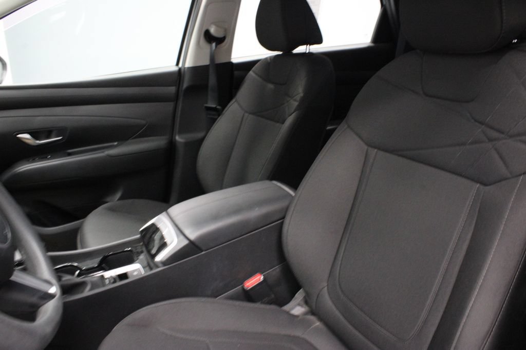Used 2025 Hyundai Tucson SE FWD image 23