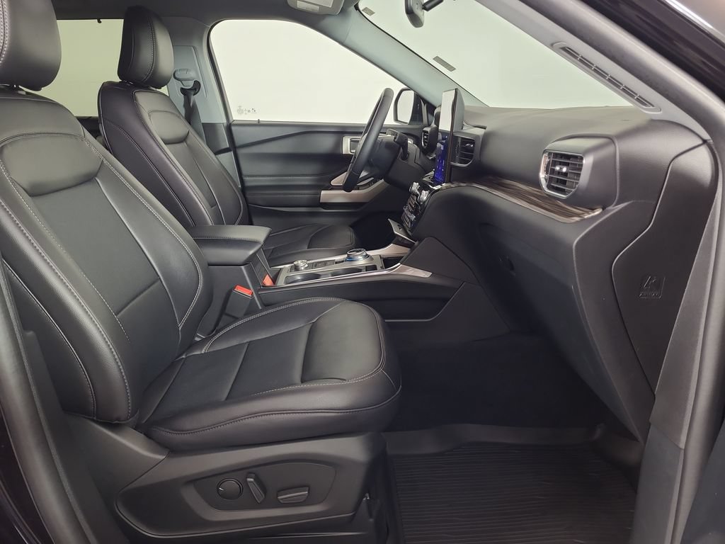 Certified 2023 Ford Explorer Limited w/ Limited Technology Package AWD/4WD image 22