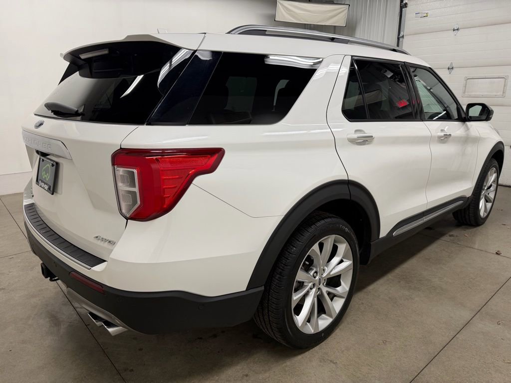 Certified 2023 Ford Explorer Platinum w/ Technology Package AWD/4WD image 10