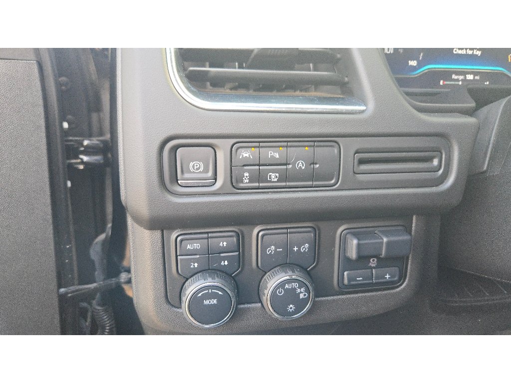 Used 2024 Chevrolet Suburban RST w/ Luxury Package AWD/4WD image 28