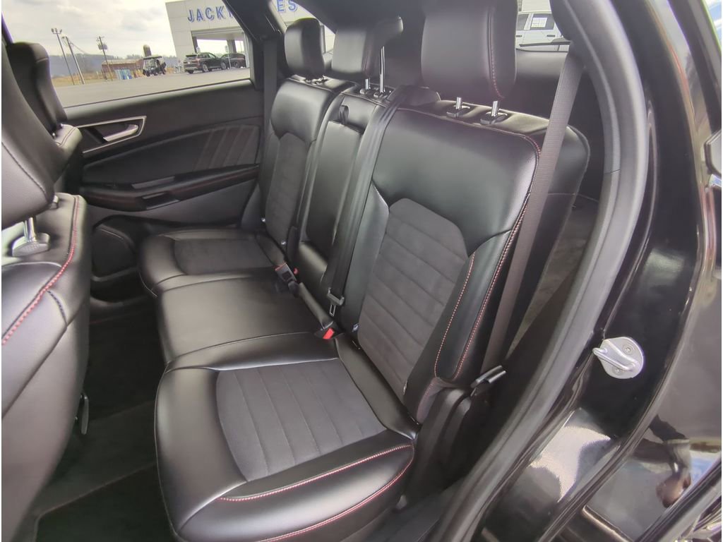 Certified 2024 Ford Edge ST-Line w/ Class II Trailer Tow Package image 24