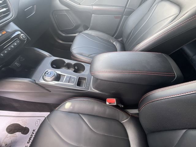 Certified 2025 Ford Escape ST-Line Elite w/ Premium Technology Package AWD/4WD image 22