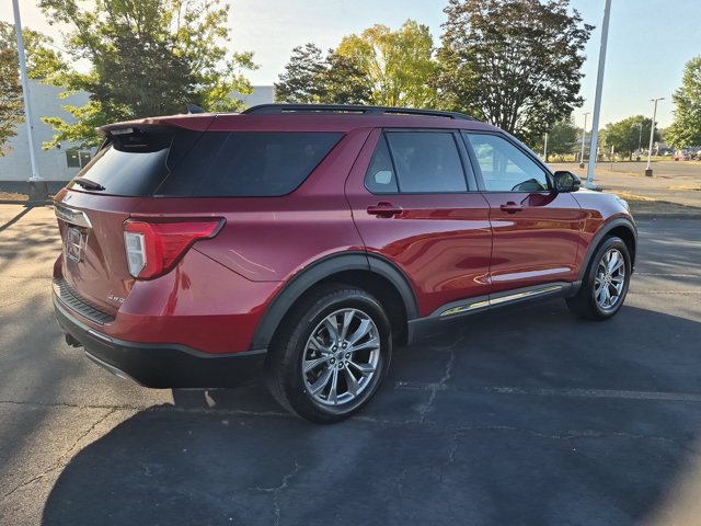 Certified 2022 Ford Explorer XLT w/ Equipment Group 202A AWD/4WD image 4