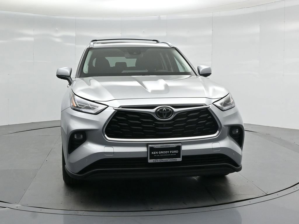 Used 2022 Toyota Highlander Limited image 32