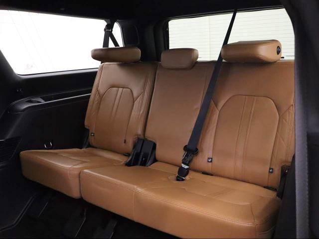 Certified 2022 Ford Expedition Max Platinum image 20
