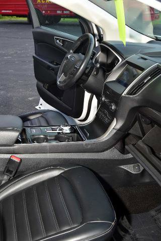 Certified 2020 Ford Edge SEL image 17