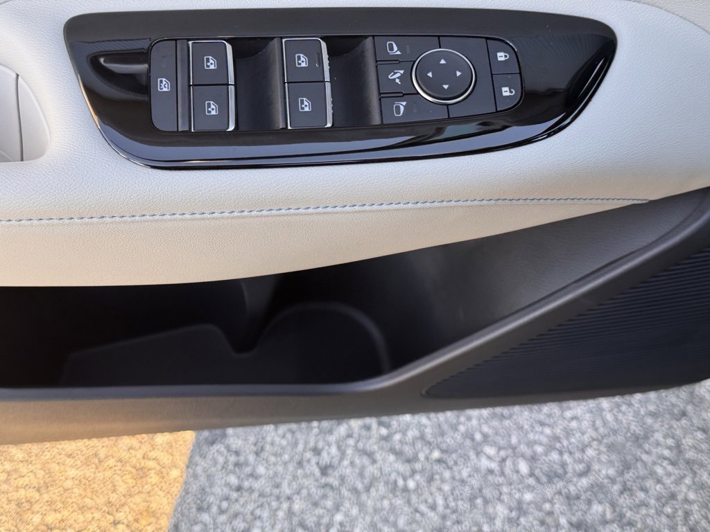 Used 2025 Nissan Murano Platinum w/ Cargo Package image 17