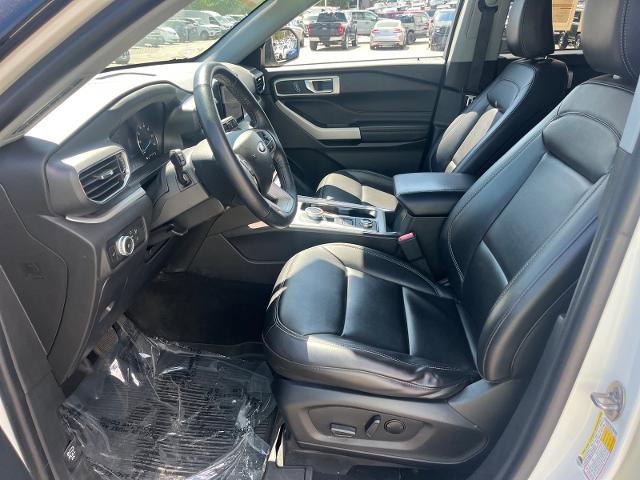 Certified 2022 Ford Explorer XLT w/ Equipment Group 202A AWD/4WD image 17
