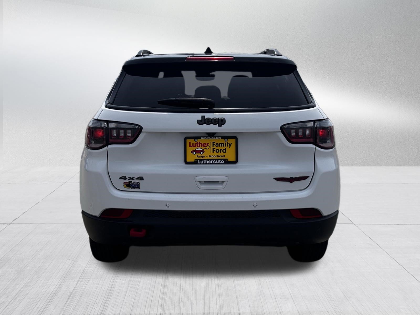 Used 2024 Jeep Compass Trailhawk AWD/4WD image 6