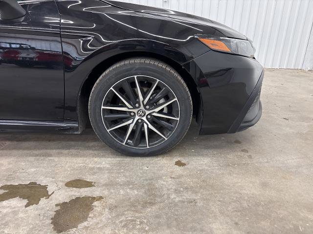 Used 2022 Toyota Camry SE image 25