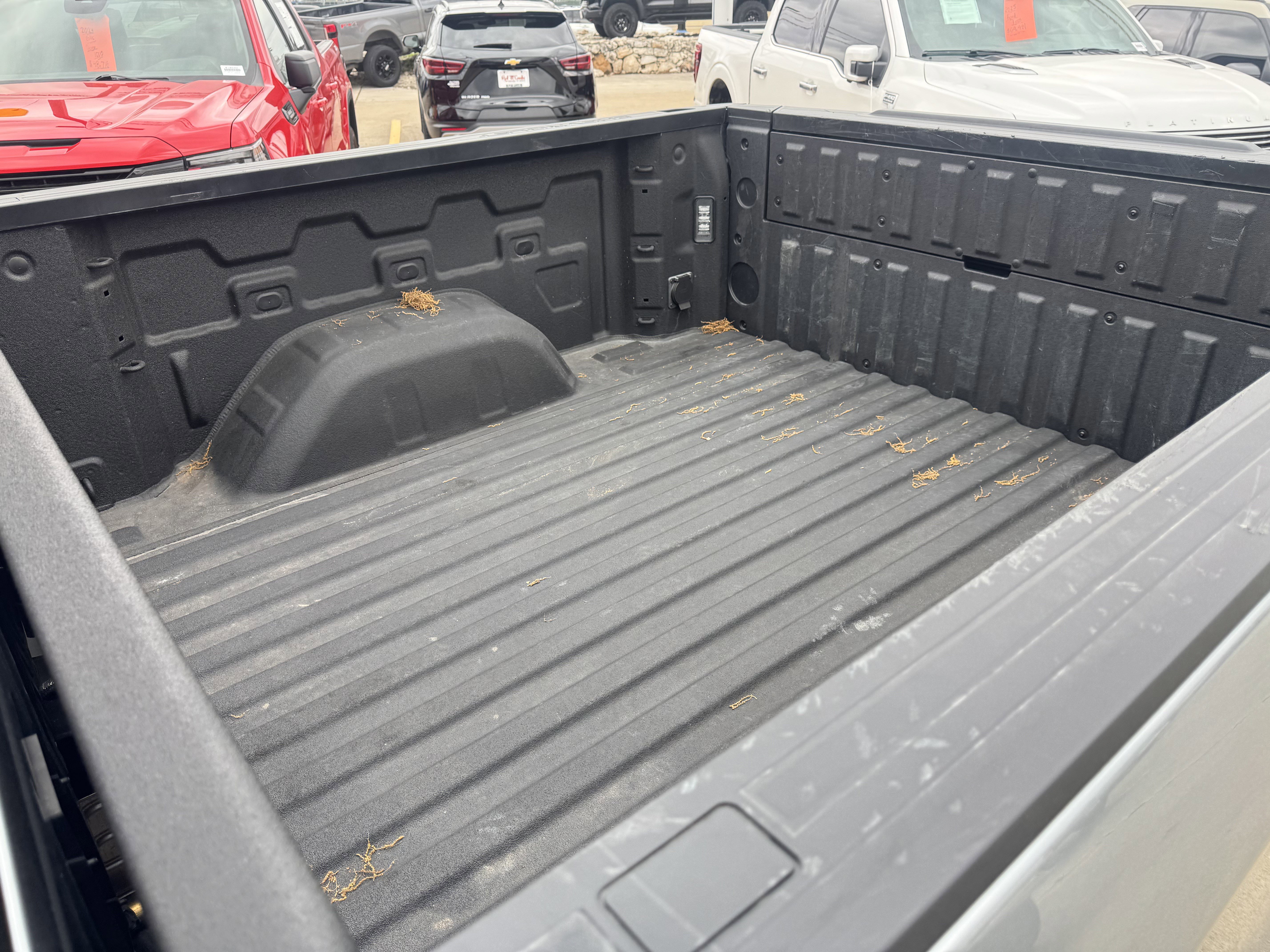 Used 2025 Chevrolet Silverado 1500 LT Trail Boss w/ Convenience Package II image 11