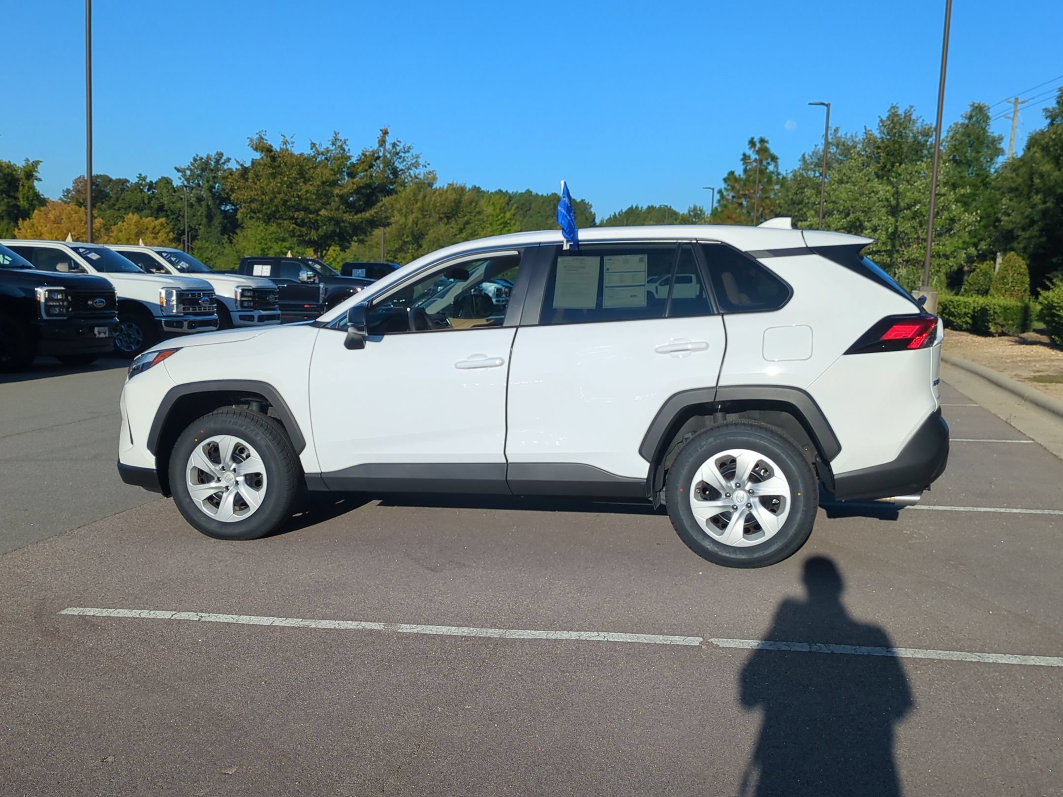 Used 2024 Toyota RAV4 LE FWD image 7
