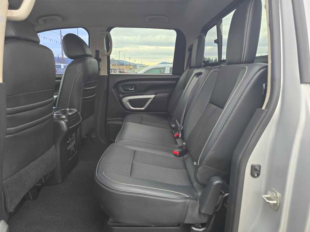Used 2018 Nissan Titan PRO-4X image 16