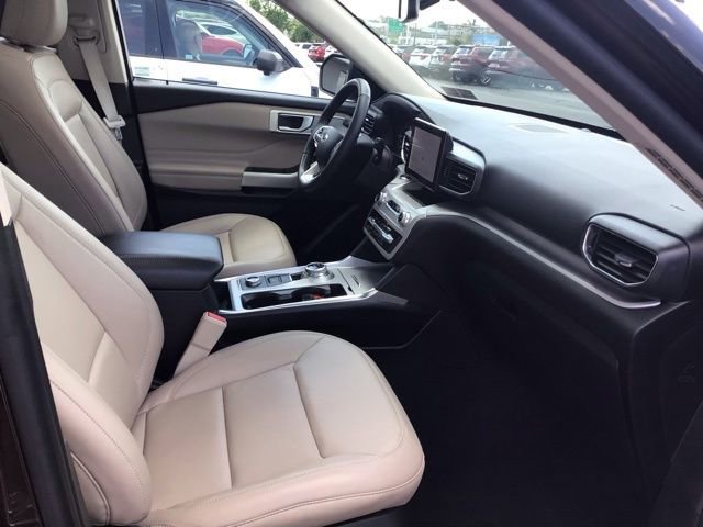 Certified 2023 Ford Explorer XLT w/ Equipment Group 202A AWD/4WD image 12
