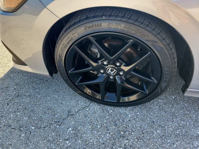 Used 2023 Honda Civic Sport image 12
