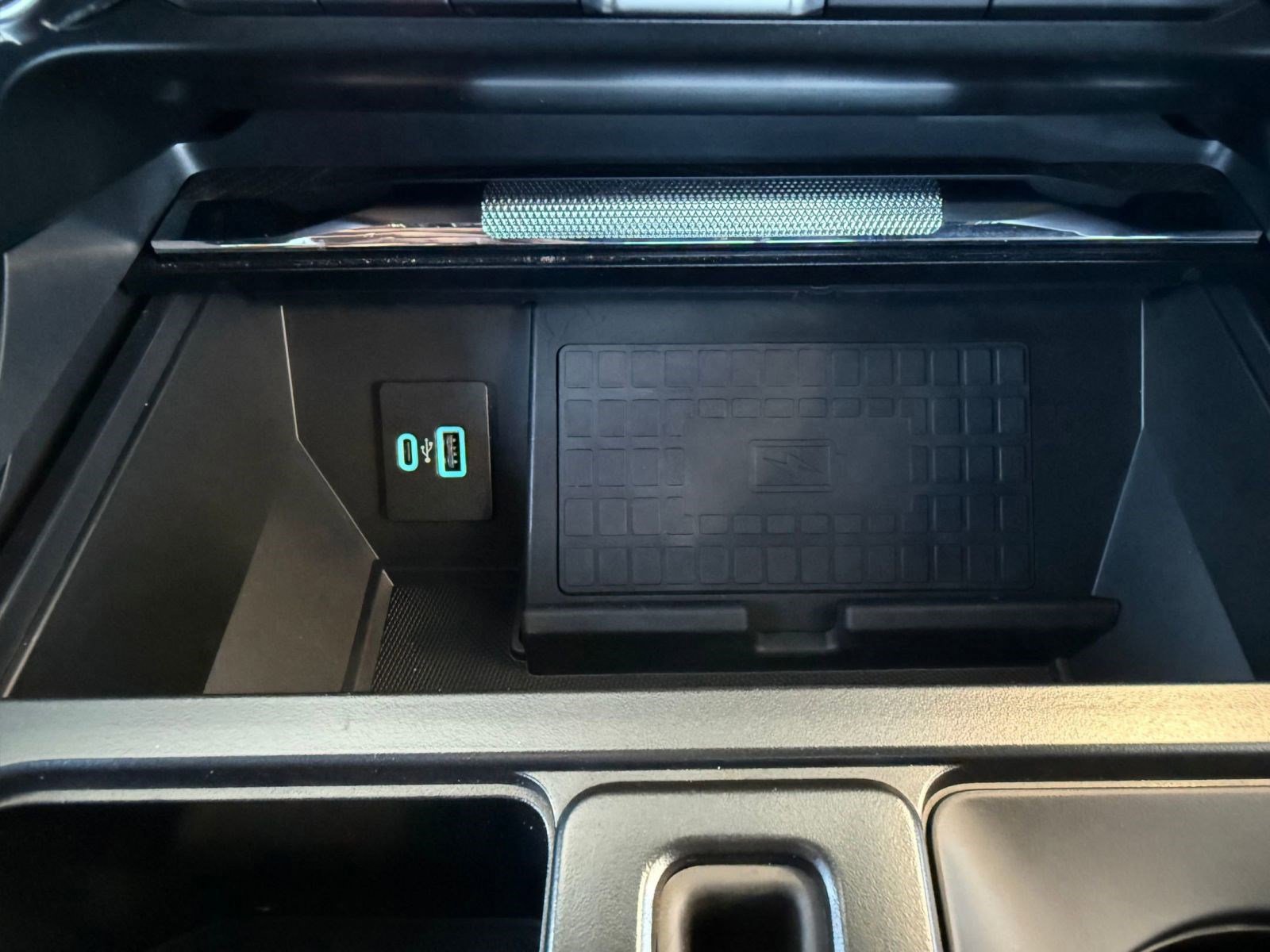 Certified 2022 Ford F150 Platinum w/ Equipment Group 701A High image 32