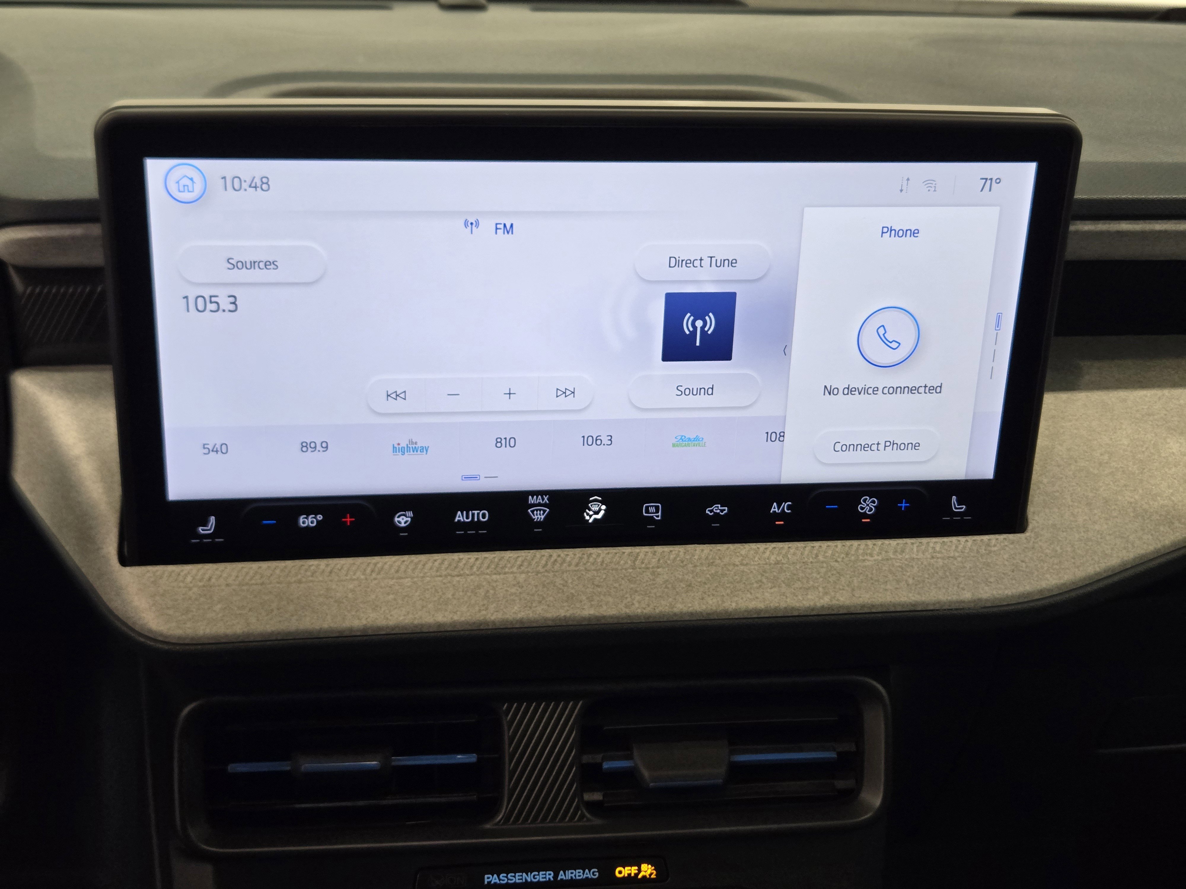 Certified 2025 Ford Maverick XLT w/ XLT Luxury Package image 14