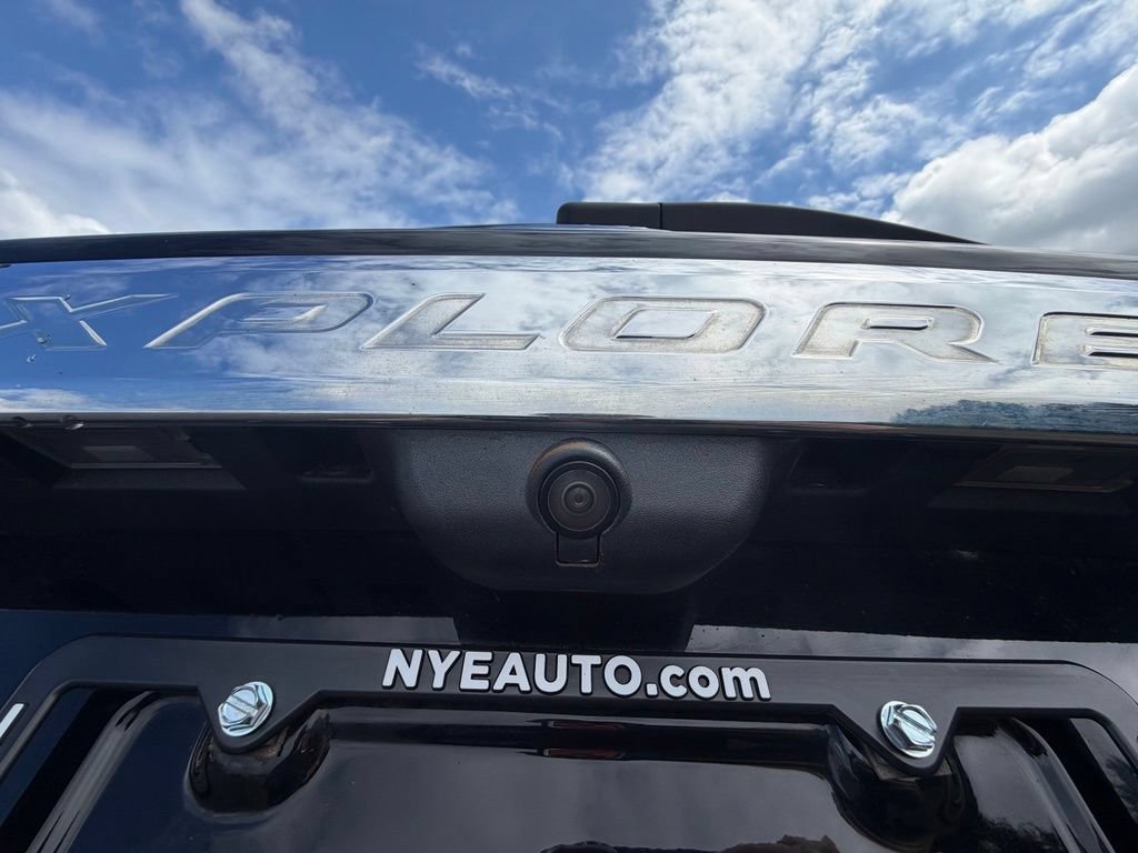 Certified 2023 Ford Explorer XLT w/ Equipment Group 202A AWD/4WD image 46