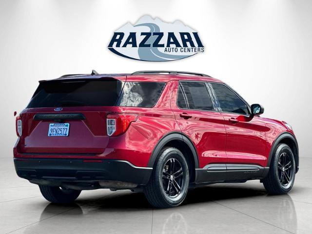 Certified 2023 Ford Explorer XLT RWD image 3