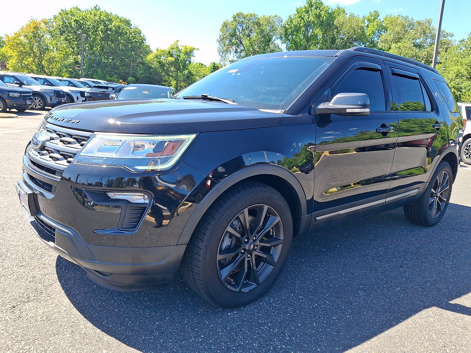Certified 2019 Ford Explorer XLT w/ Equipment Group 202A AWD/4WD image 5