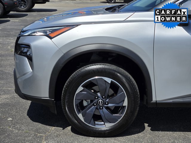 Used 2024 Nissan Rogue SV image 9