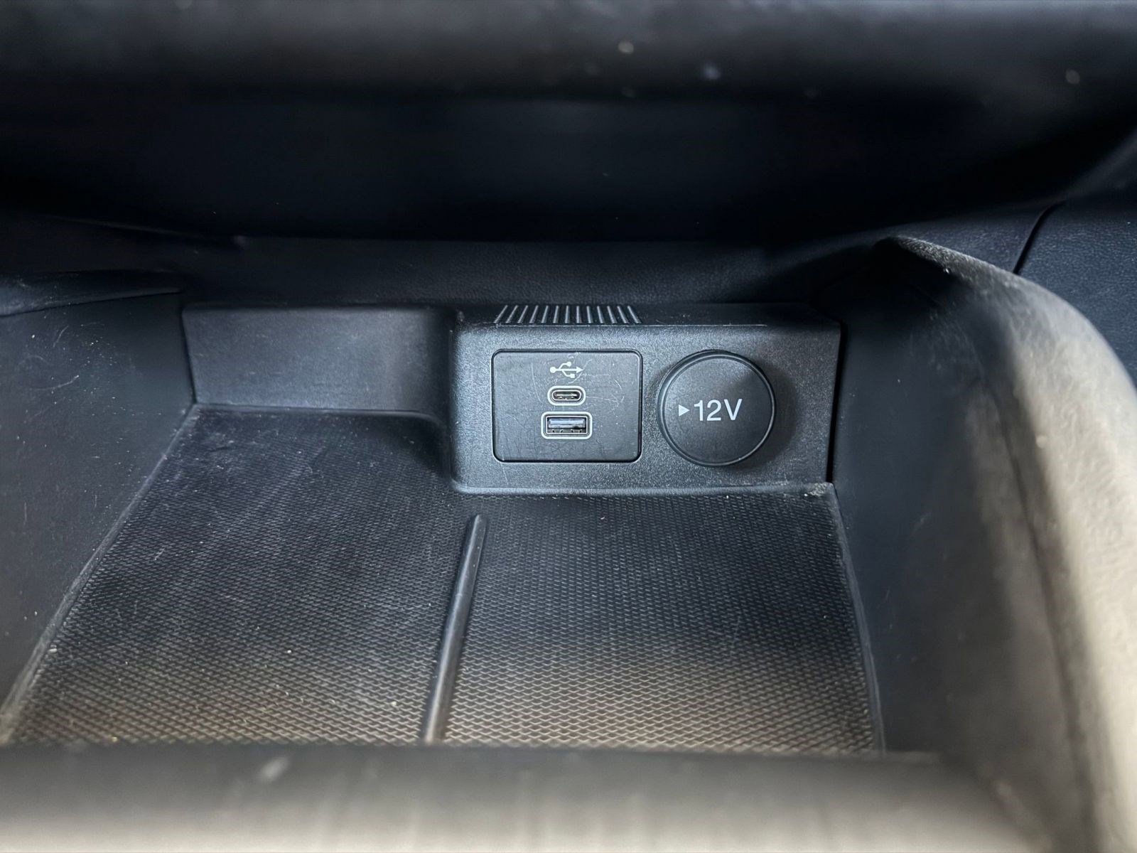 Certified 2025 Ford Escape Active FWD image 28
