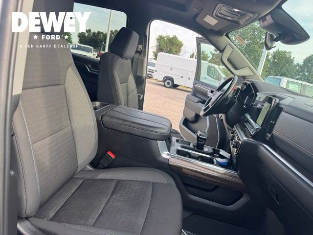Used 2024 Chevrolet Silverado 1500 LT w/ Protection Package AWD/4WD image 35