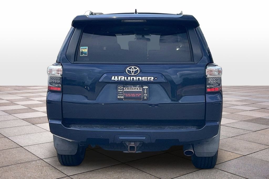 Used 2018 Toyota 4Runner SR5 w/ Wilderness Package AWD/4WD image 4