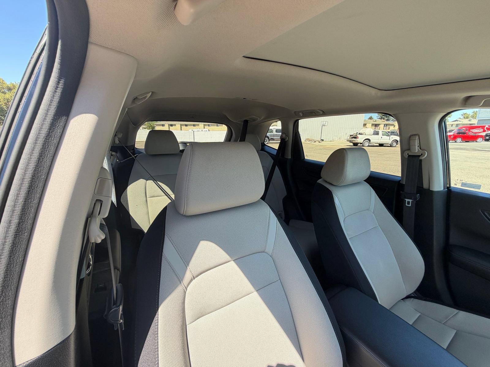 Used 2025 Honda CR-V EX image 18