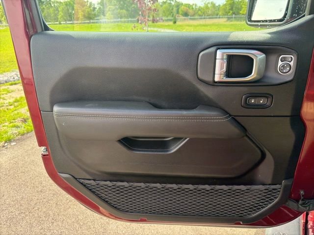 Used 2021 Jeep Wrangler Unlimited Sahara w/ Uconnect 4C Nav & Sound Group AWD/4WD image 19
