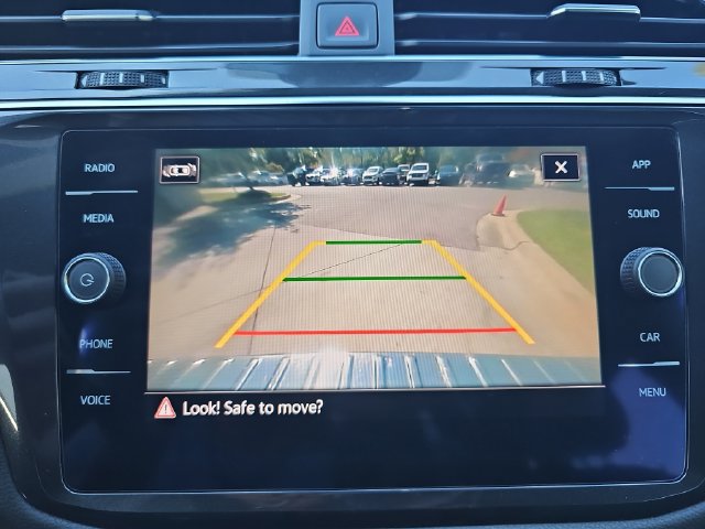 Used 2022 Volkswagen Tiguan SE R-Line FWD image 22