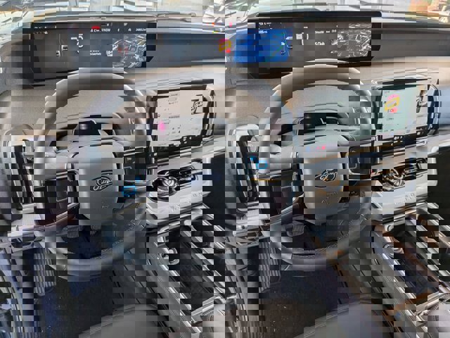 Certified 2025 Ford Expedition Active image 14