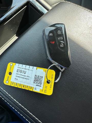 Used 2025 Volkswagen Atlas SE FWD image 23