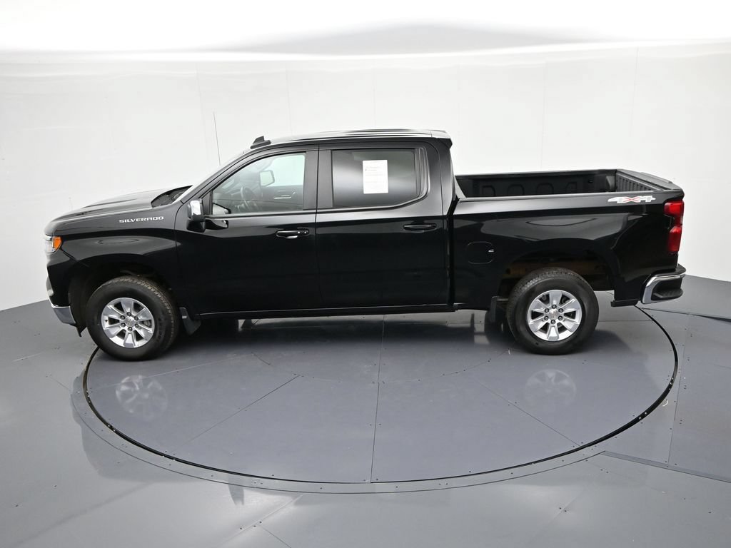 Used 2025 Chevrolet Silverado 1500 LT AWD/4WD image 19
