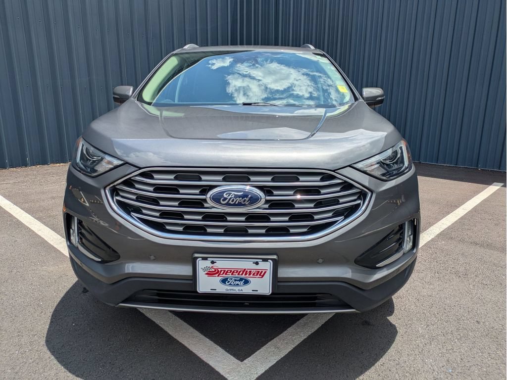 Certified 2024 Ford Edge Titanium AWD/4WD image 2